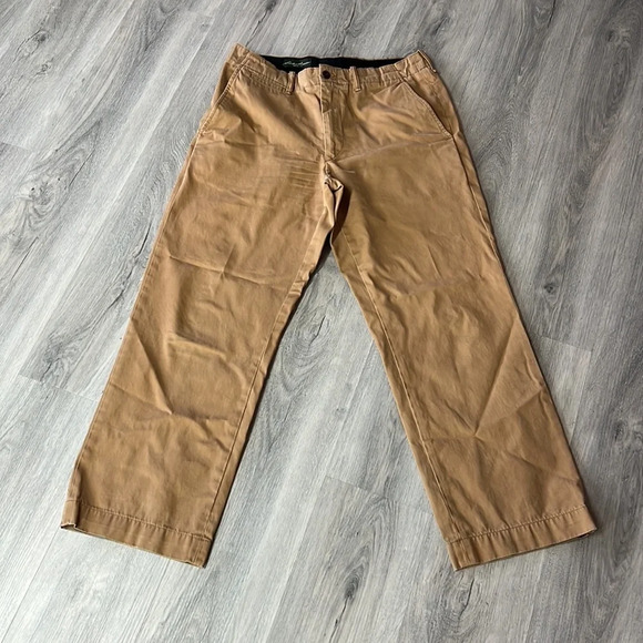 Eddie Bauer straight leg khakis  size 33 - Picture 2 of 11